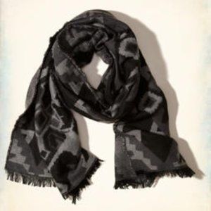 Hollister AF Junior Dark Grey Patterned Jacquard Scarf Wrap Large Cozy Fringe